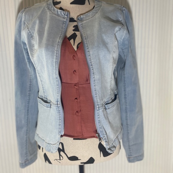 Trendy casual bohemian halter by day/classic rose top& chic Jean jacket by night - Picture 13 of 15
